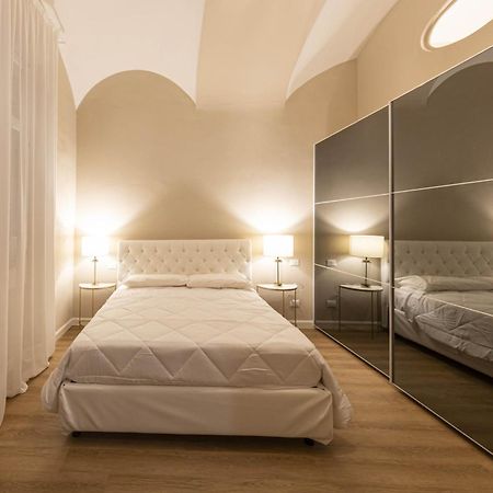 Sibilla Suite Apartment - Via Oberdan 13 Bolonya Dış mekan fotoğraf