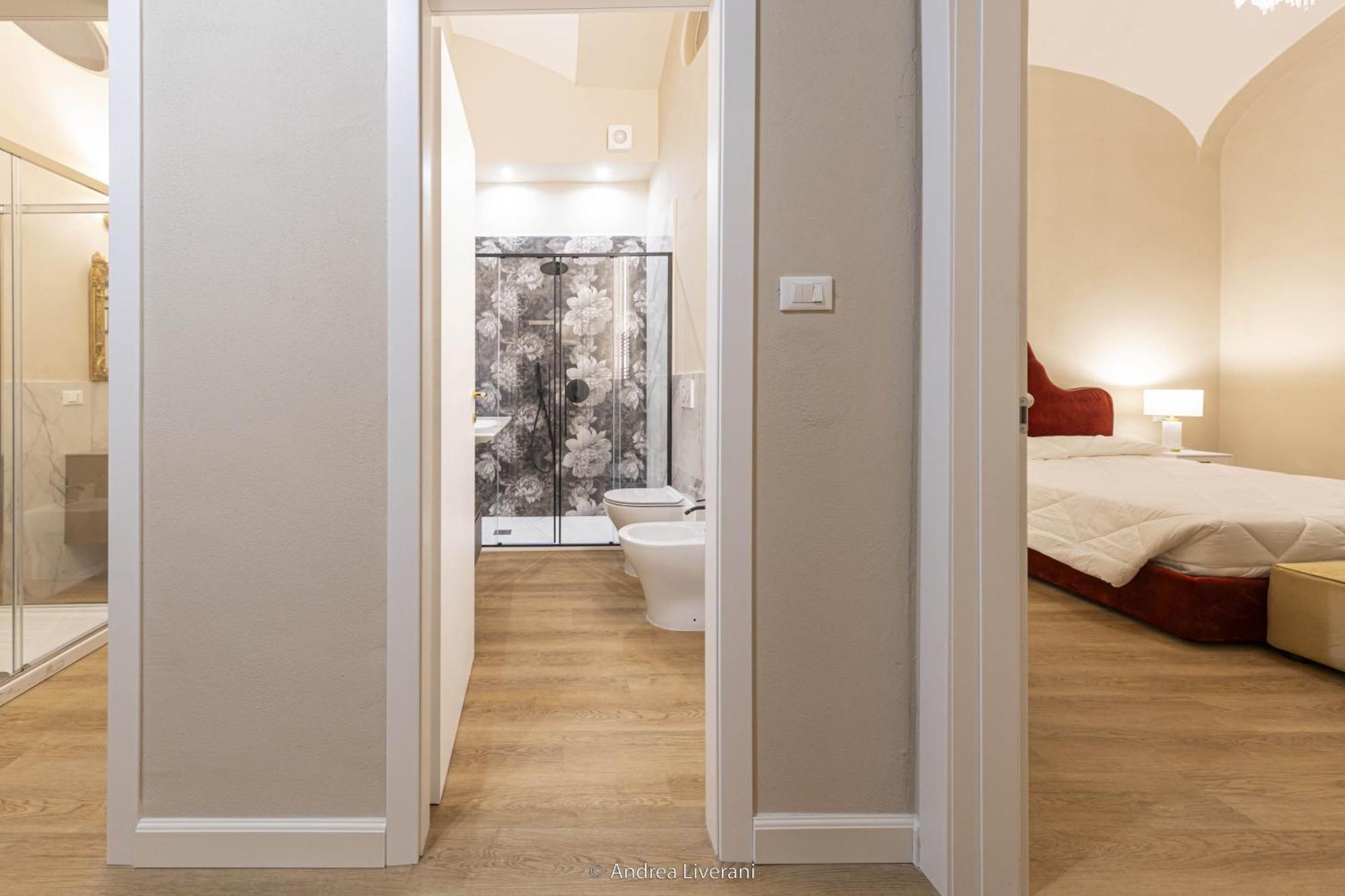 Sibilla Suite Apartment - Via Oberdan 13 Bolonya Dış mekan fotoğraf