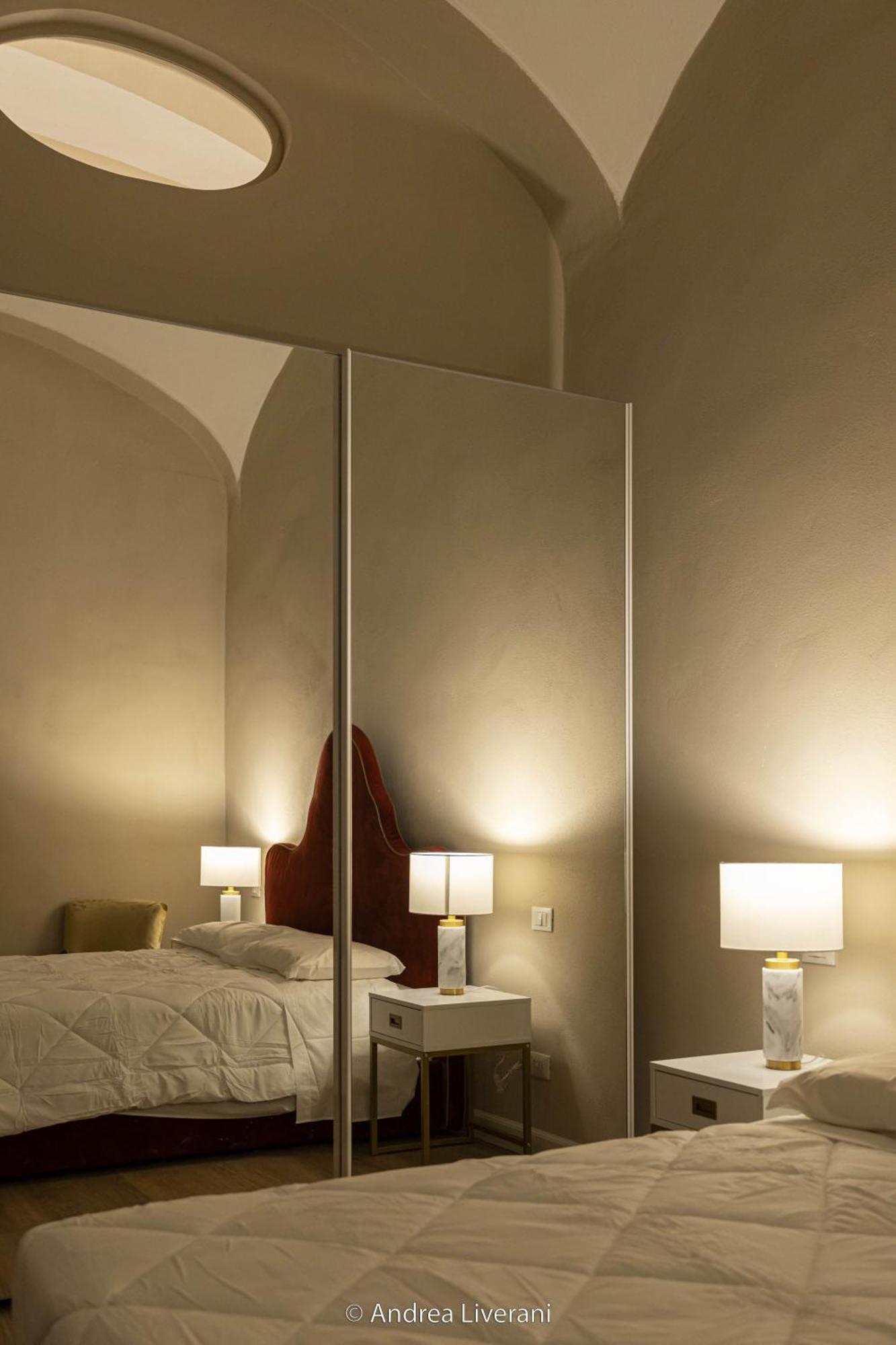 Sibilla Suite Apartment - Via Oberdan 13 Bolonya Dış mekan fotoğraf