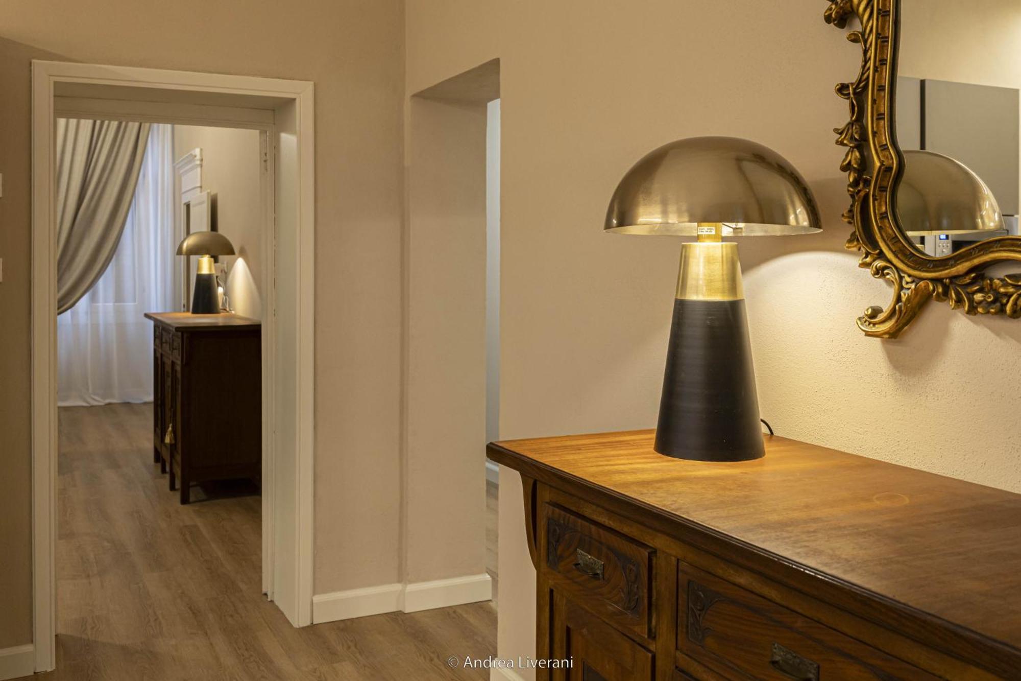 Sibilla Suite Apartment - Via Oberdan 13 Bolonya Dış mekan fotoğraf