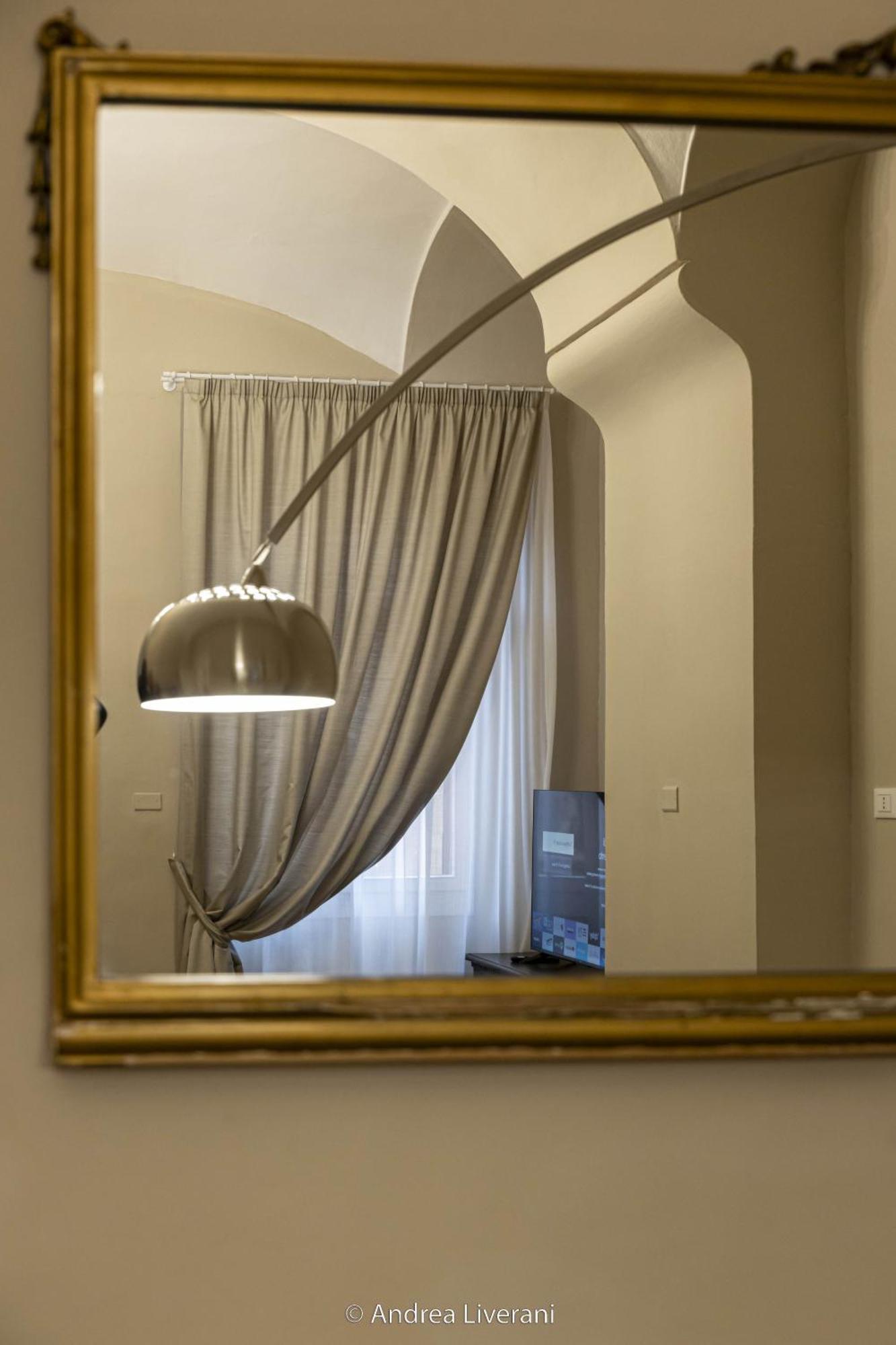 Sibilla Suite Apartment - Via Oberdan 13 Bolonya Dış mekan fotoğraf
