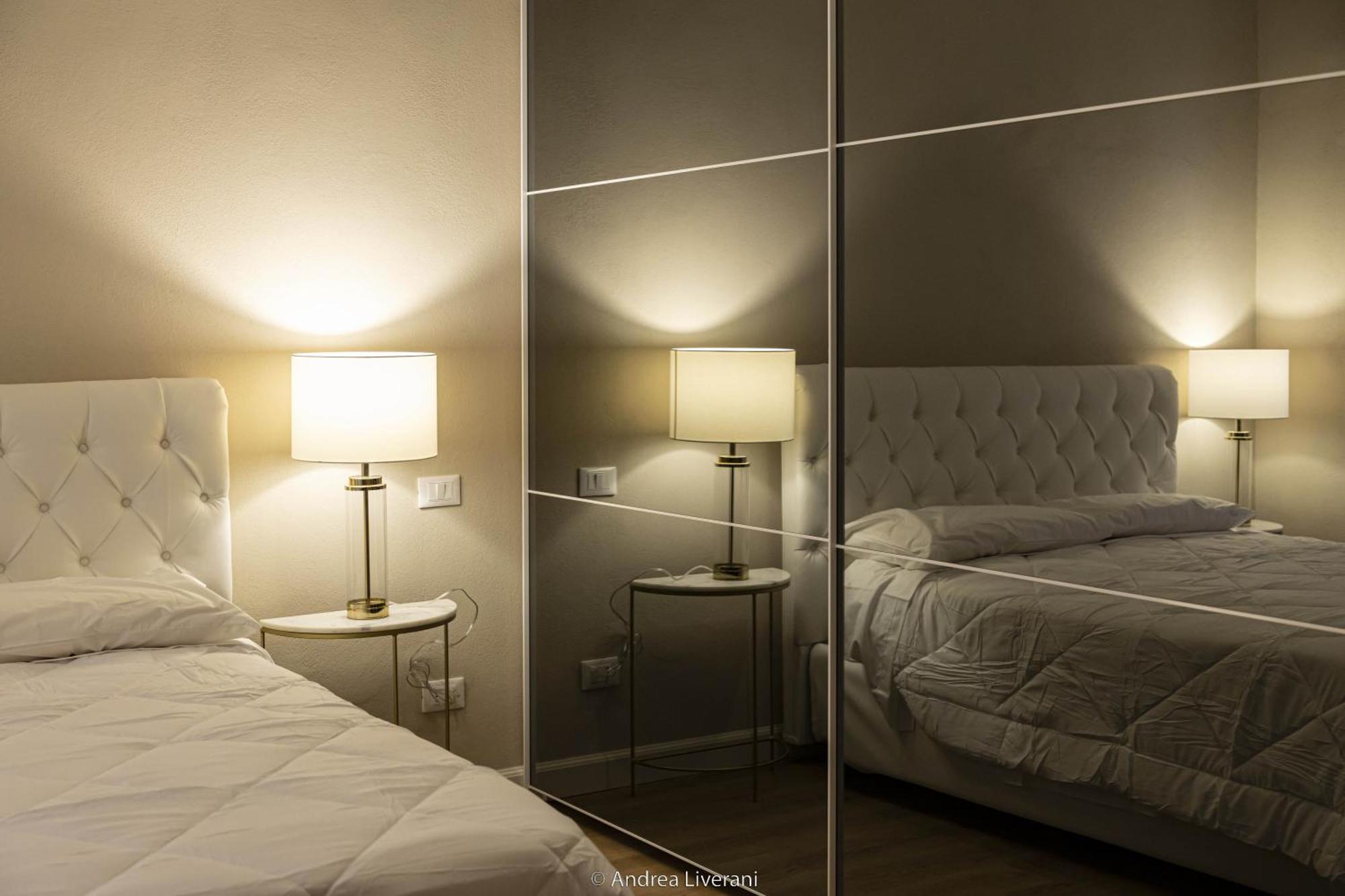 Sibilla Suite Apartment - Via Oberdan 13 Bolonya Dış mekan fotoğraf
